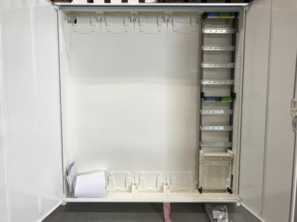 Hager Verteilerschrank mit 1x Verteilerfeld ZU59VT7APZ2 mit APZ, ZB55S